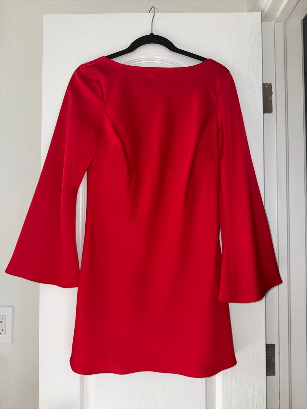 Gianni Bini Red Long-Sleeve Shift Dress with Bell Sleeves